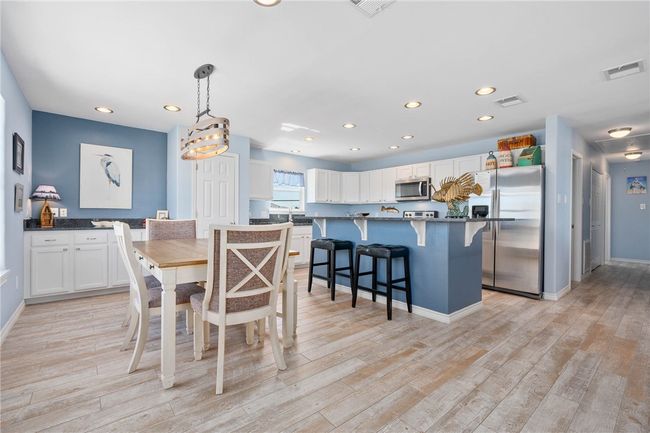 646 Copano Ridge Rd, House other with 5 bedrooms, 3 bathrooms and 5 parking in Rockport TX | Image 14