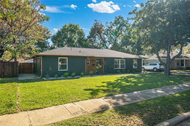 6746 Braeburn Dr, House other with 3 bedrooms, 2 bathrooms and null parking in Dallas TX | Image 4