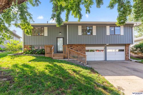 13815 Washington Cir, Omaha, NE, 68137-2823 | Card Image