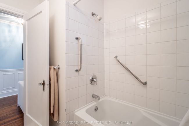 11 Brant Ave, House other with 4 bedrooms, 3 bathrooms and 6 parking in Mississauga ON | Image 19