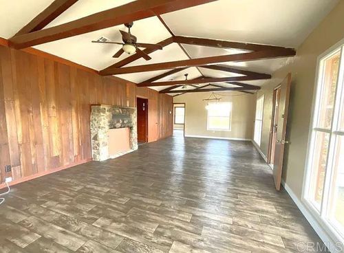 301 Arnold Way, Alpine, CA, 91901-2006 | Card Image