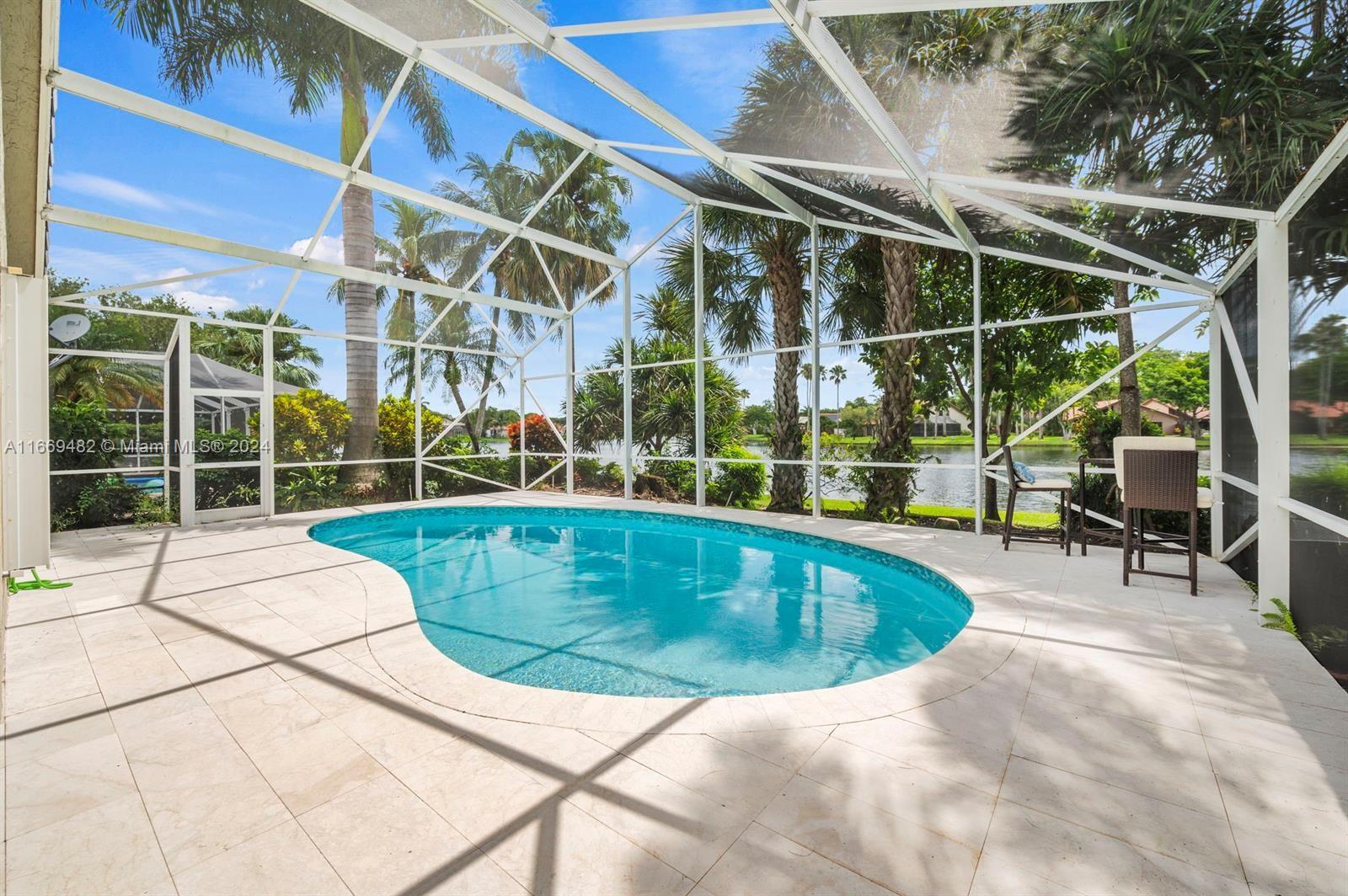 Cove Ln, Weston, FL 33326