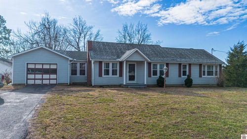 97 4th St, Arlington, KY, 42021-9003 | Card Image