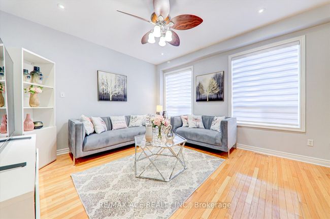 62 Saffron Cres, House other with 6 bedrooms, 5 bathrooms and 4 parking in Brampton ON | Image 11