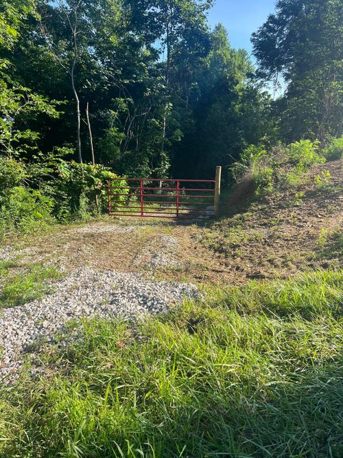 9999 Highway 2004, Mckee, KY, 40447-8218 | Card Image