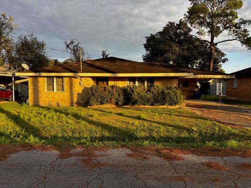 1213 Tetreau St, Thibodaux, LA, 70301-4821 | Card Image