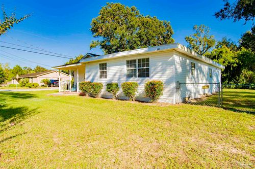 1252 E Burgess Rd, Pensacola, FL, 32504-7158 | Card Image