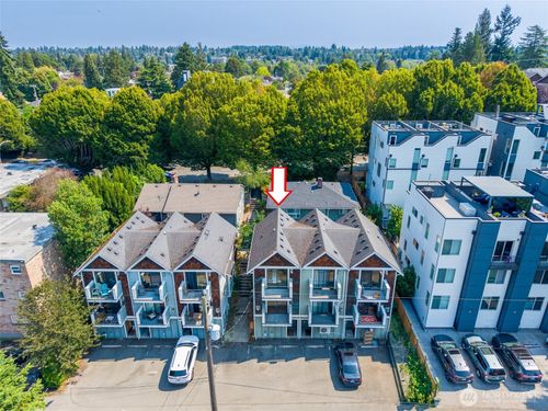 a-9243 35th Ave Sw, Seattle, WA, 98126-4034 | Card Image