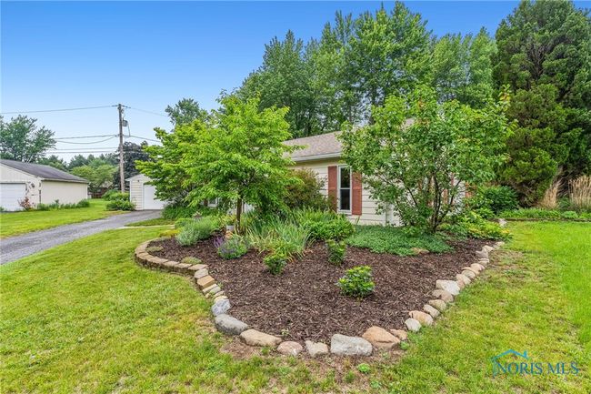 6727 Pelton Dr, House other with 3 bedrooms, 2 bathrooms and 2 parking in Whitehouse OH | Image 5