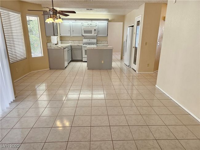 1423 Harmony Hill Dr, House other with 4 bedrooms, 3 bathrooms and null parking in Henderson NV | Image 7