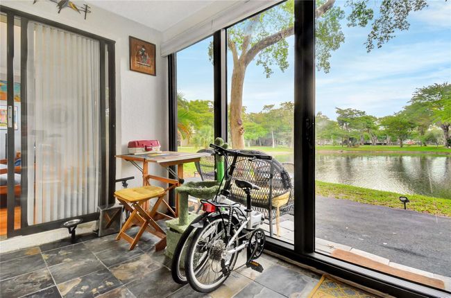 APT-112 - 2304 S Cypress Bend Dr, Condo with 1 bedrooms, 2 bathrooms and null parking in Pompano Beach FL | Image 5