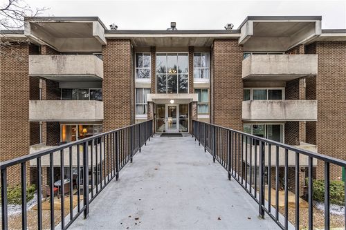 2401 Charlemagne Cir, Pittsburgh, PA, 15237-2925 | Card Image