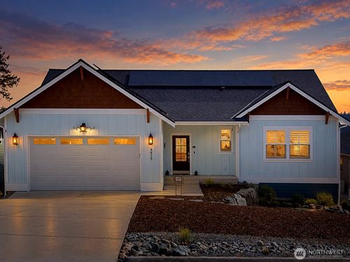 4929 Harbor Hills Dr, Freeland, WA, 98249-9792 | Card Image