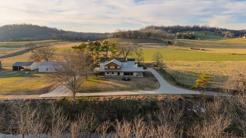 4824 Leipers Creek Rd, Williamsport, TN, 38487-2215 | Card Image
