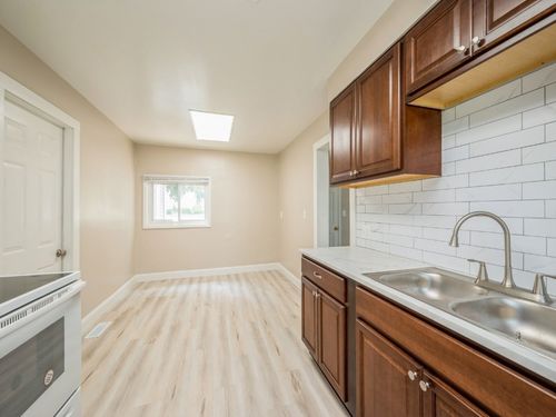 207 Prospect St, Blairstown, IA, 52209 | Card Image