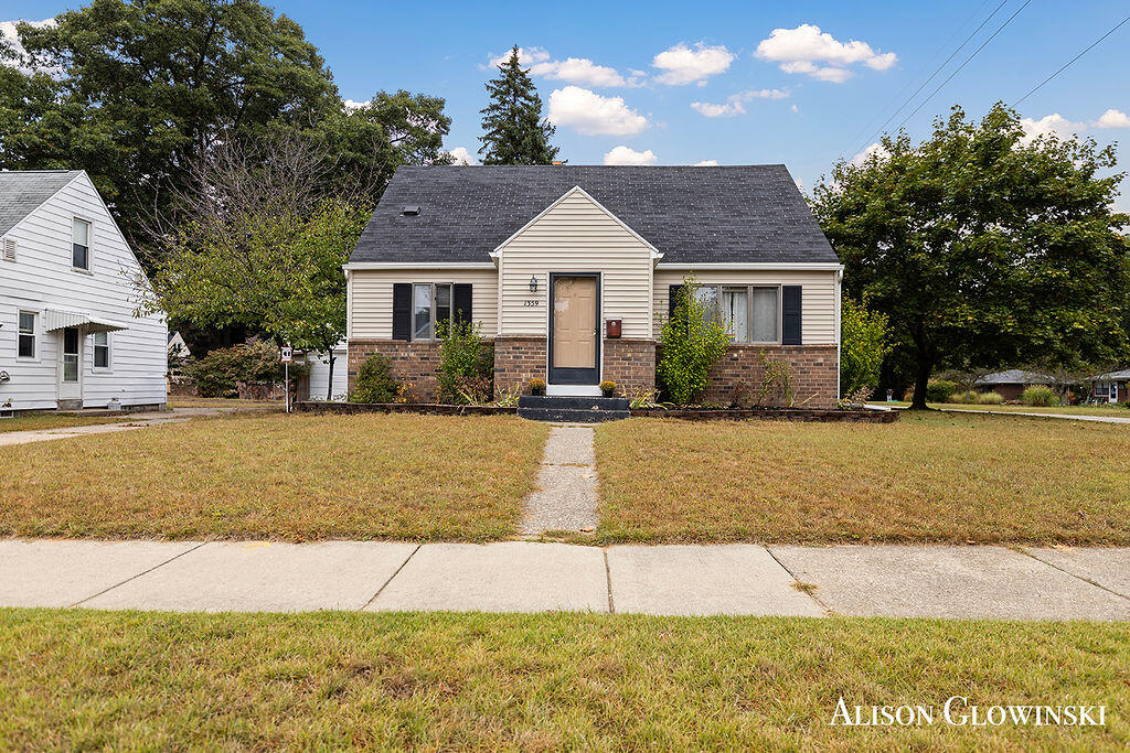 Northlawn St, Grand Rapids, MI 49505