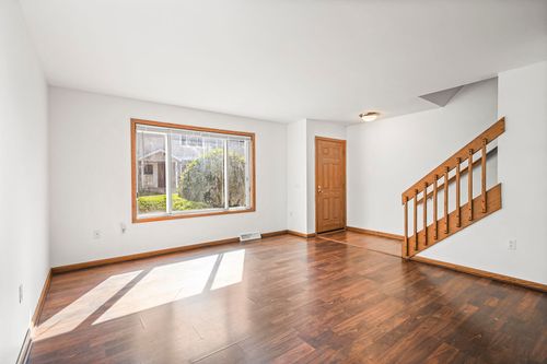 6923 Raymond Rd, Madison, WI, 53719-3957 | Card Image
