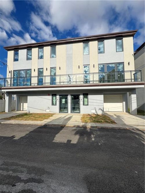 33 Keen Ct, Brooklyn, NY, 11229-6058 | Card Image