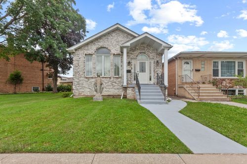 6916 Forest Preserve Dr, Harwood Heights, IL, 60706-7194 | Card Image