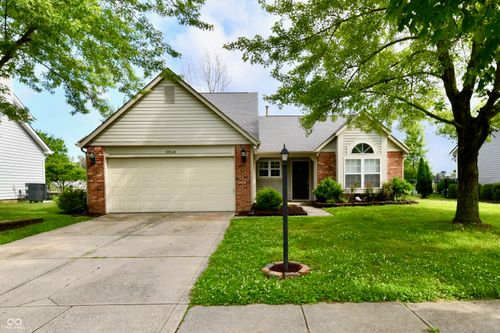 10548 Magenta Dr, Noblesville, IN, 46060-8210 | Card Image