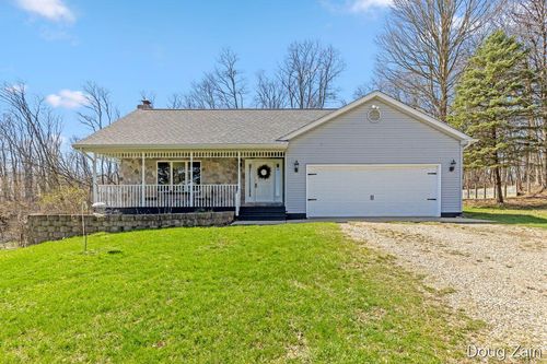 5373 N Gunnell Rd, Dimondale, MI, 48821-9743 | Card Image