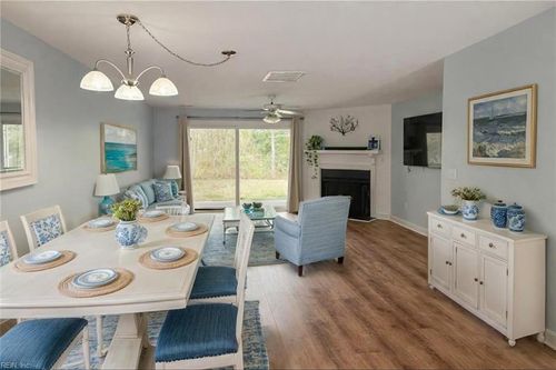 1e-8003 Sunset Dr, Hayes, VA, 23072-3623 | Card Image