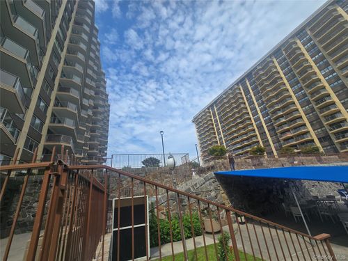 6c-18-15 215th Street Unit 6 215 Street, New York, NY, 11360 | Card Image