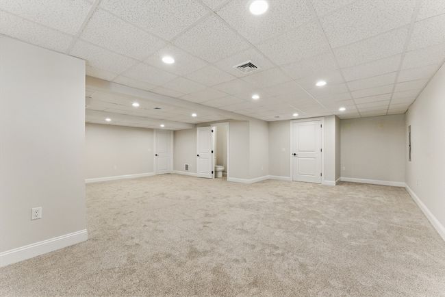 18 - 18 Nicols Way, Condo with 2 bedrooms, 2 bathrooms and 2 parking in Easthampton MA | Image 32