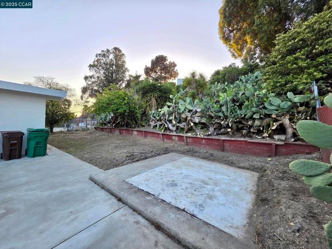 2011 Espanola Dr, House other with 3 bedrooms, 2 bathrooms and 2 parking in San Pablo CA | Image 22