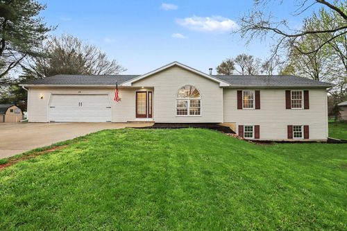 676 10th St, Plainwell, MI, 49080-1005 | Card Image