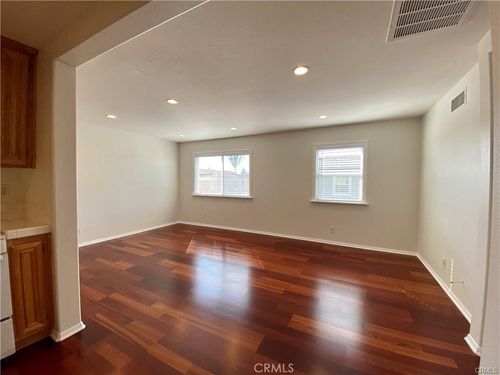 951 Baxter Pkwy, Brea, CA, 92821-2352 | Card Image