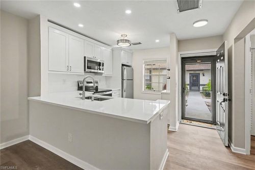 1071-1071 Pine Isle Ln, NAPLES, FL, 34112-6181 | Card Image