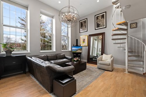 34-35 Walden St, Cambridge, MA, 02140 | Card Image