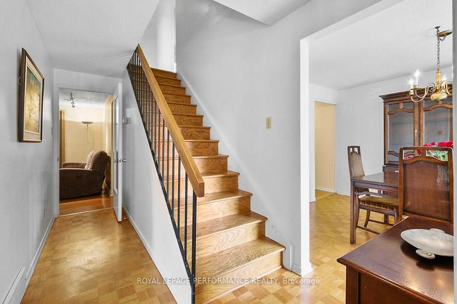 152 Withrow Ave, House other with 4 bedrooms, 3 bathrooms and 2 parking in Nepean ON | Image 4