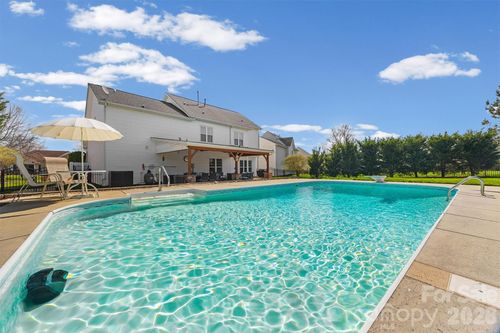 2016 Makin Dr, Indian Trail, NC, 28079-7663 | Card Image