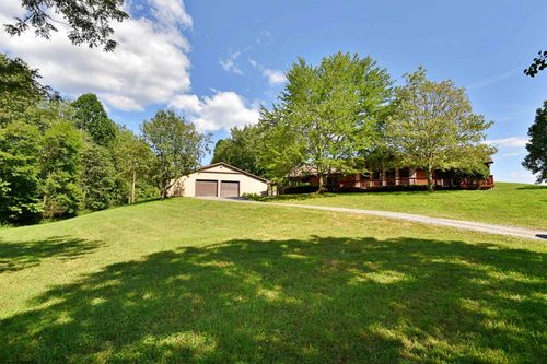 5984 Green Valley Rd, Bridgeport, WV, 26330-6923 | Card Image