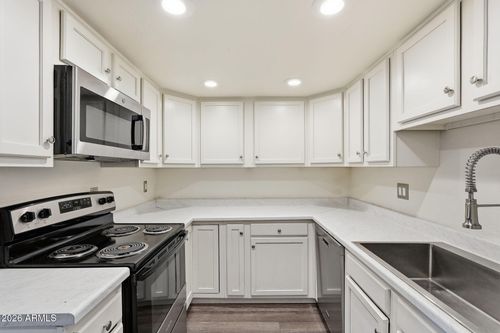 106-12440 N 20th St, Phoenix, AZ, 85022-5800 | Card Image