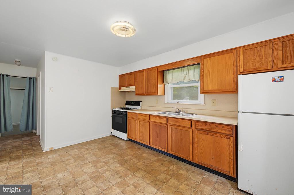 Residential in VINELAND 4