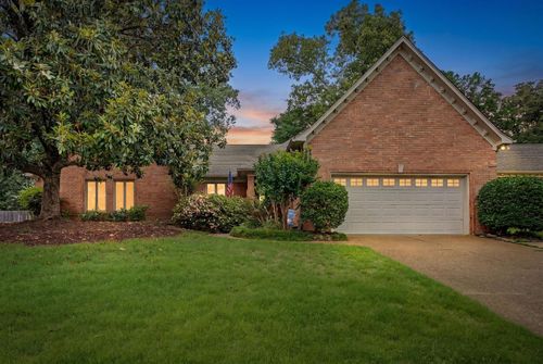 8656 Wood Mills Dr W, Cordova, TN, 38016-6184 | Card Image