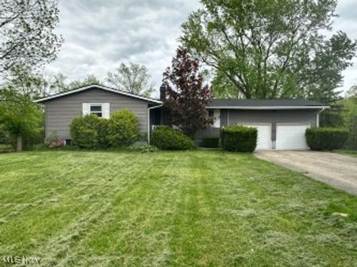 10100 N Delmonte Blvd, Streetsboro, OH, 44241-4810 | Card Image