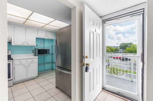 apt-3c-114 Royal Park Dr, Oakland Park, FL, 33309-6534 | Card Image