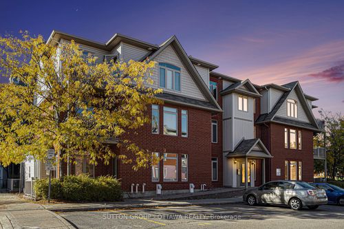 {{alt}} | Card Image