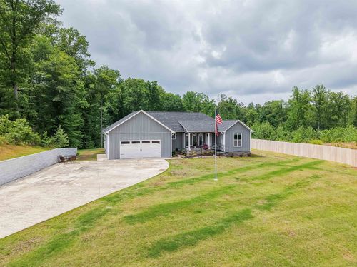 61 Beecham Ln, Lexington, TN, 38351-1770 | Card Image