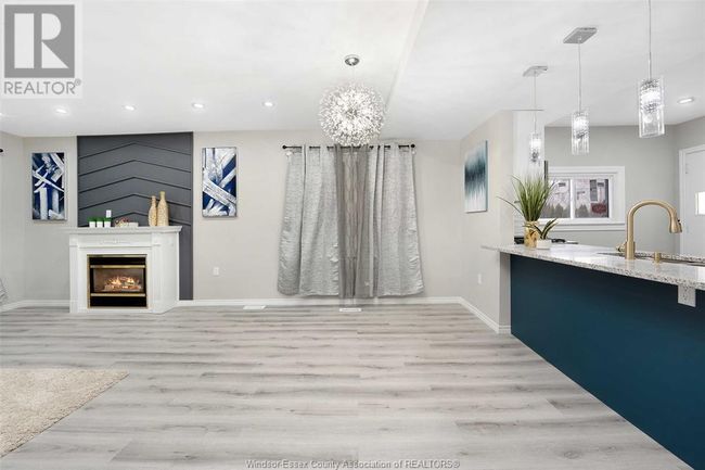 1061 Highland Ave, House other with 4 bedrooms, 3 bathrooms and null parking in Windsor ON | Image 12