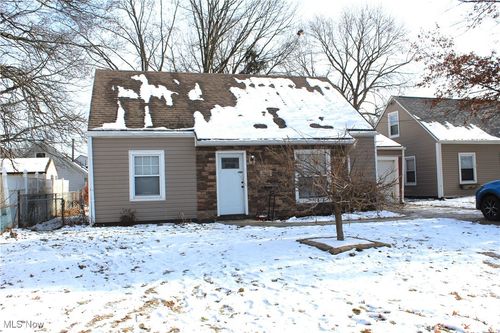 2911 Oakwood Dr, Cuyahoga Falls, OH, 44221-1603 | Card Image