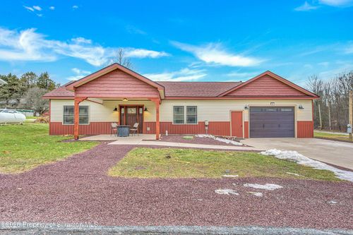 8 Hermel St, Scott Twp, PA, 18447-7617 | Card Image