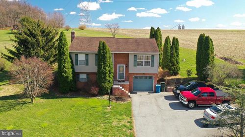 185 Elfner Rd, Red Lion, PA, 17356-8558 | Card Image