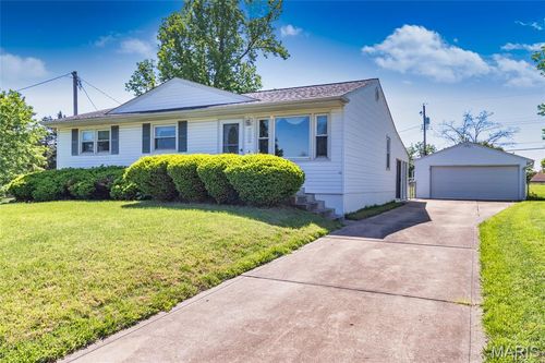 11048 Ridge Forest Ct, Saint Louis, MO, 63126-3457 | Card Image