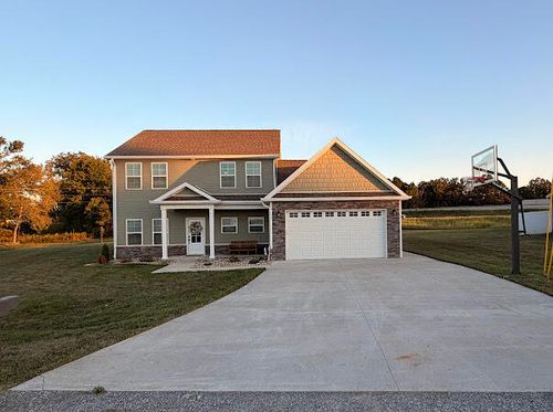28 Fieldstone Cir, Cadiz, KY, 42211-7301 | Card Image