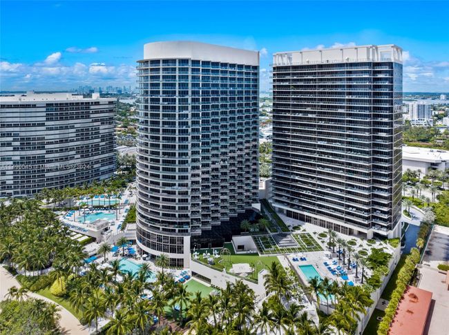 2502 - 9703 Collins Ave, Condo with 2 bedrooms, 3 bathrooms and null parking in Bal Harbour FL | Image 49